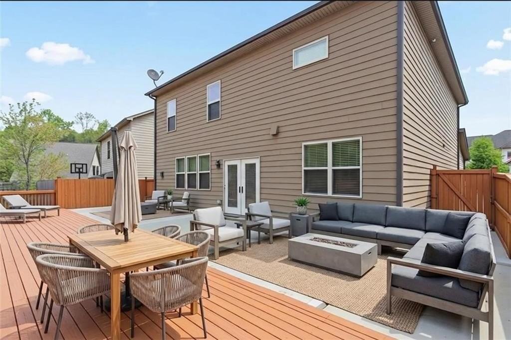1220 Wesleyan Pl - Photo 4 of 37