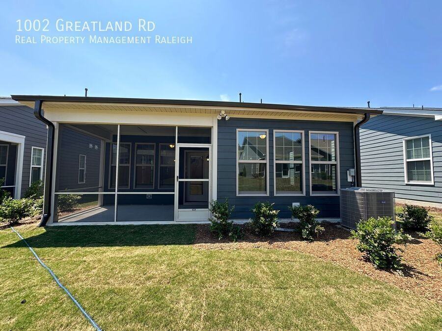 1002 Greatland Rd - Photo 2 of 14