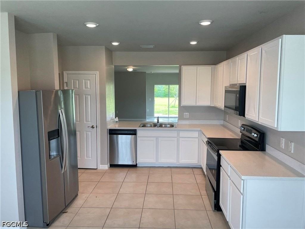 3187 Cozumel Ct - Photo 2 of 9