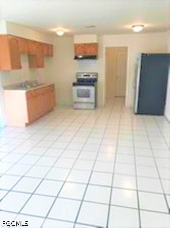 275 Hubbard Ave - Photo 2 of 7