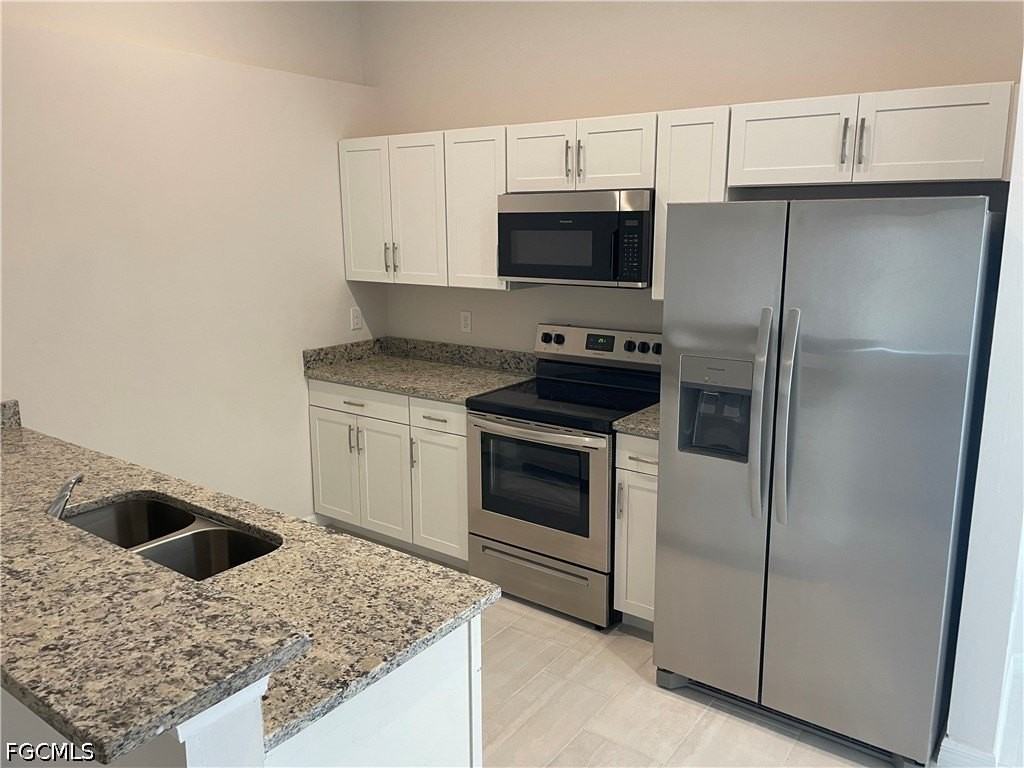 1211 Se 8th Ter - Photo 2 of 9