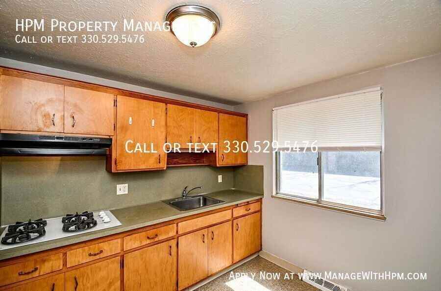 818 S Green Rd #8 - Photo 5 of 15