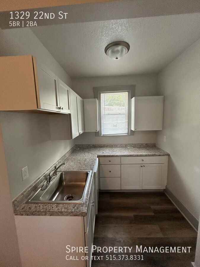 1329 22nd St - Photo 3 of 12