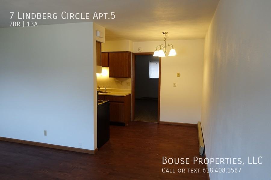 7 Lindbergh Cir Apt 5 - Photo 5 of 5