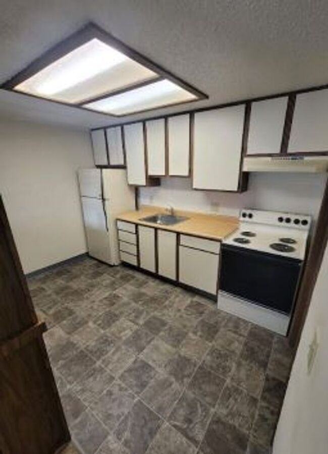 552 Cedargate Ct #552 - Photo 2 of 6