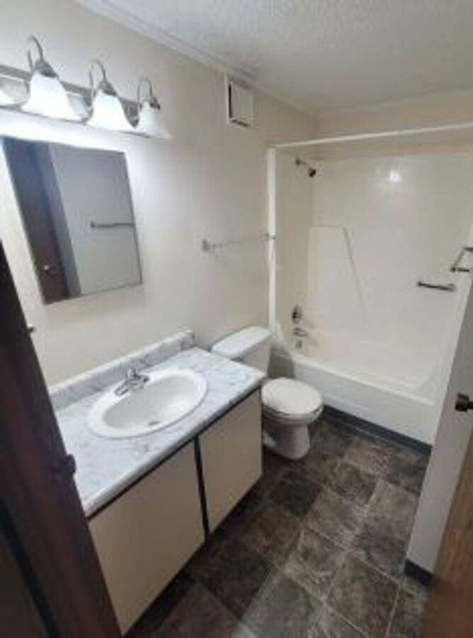 552 Cedargate Ct #552 - Photo 3 of 6