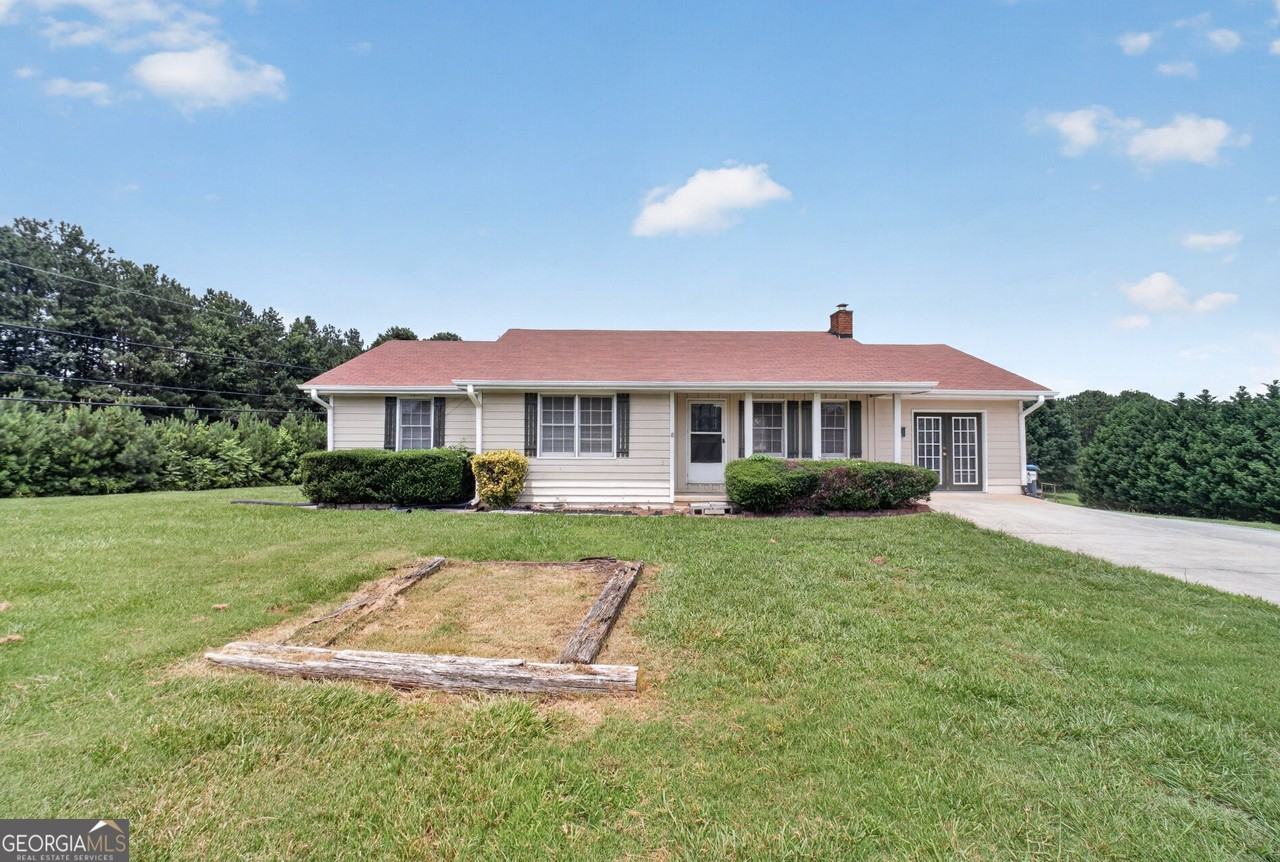 2591 Doc Hughes Rd - Photo 4 of 41