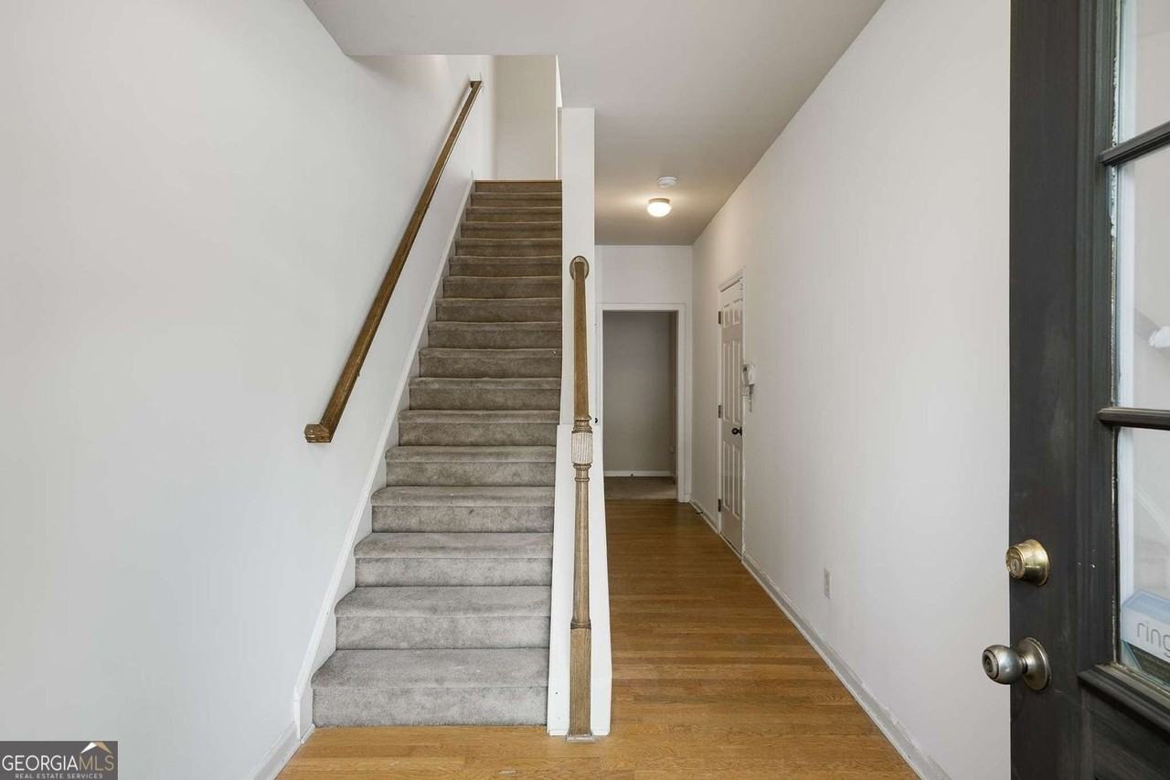 1798 Oakbrook Ln Nw #8 - Photo 5 of 42