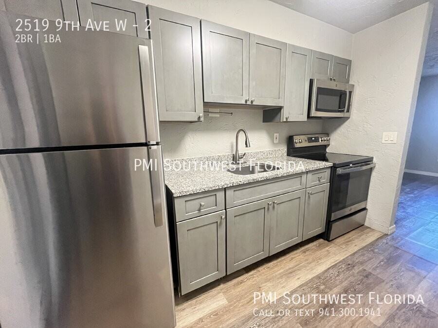 2519 9th Ave W #2 - Photo 5 of 12