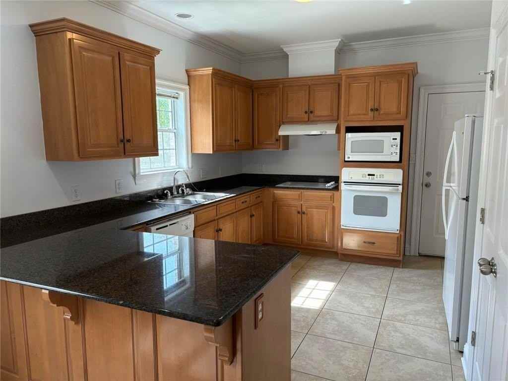 7893 Park Place Dr N - Photo 3 of 6