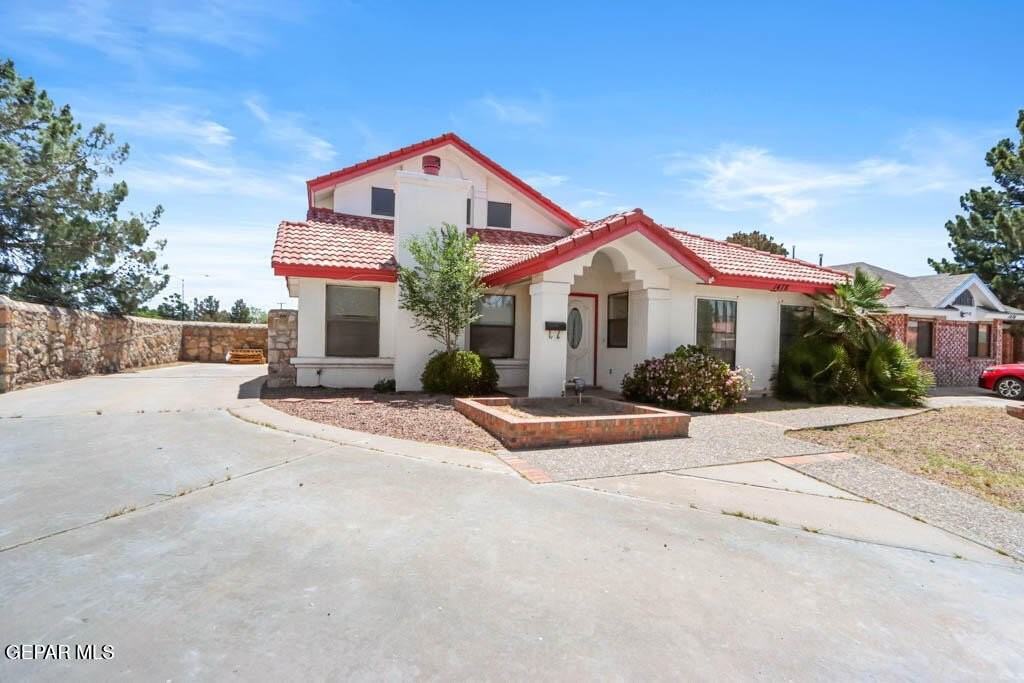 1478 Gene Torres Dr - Photo 3 of 34