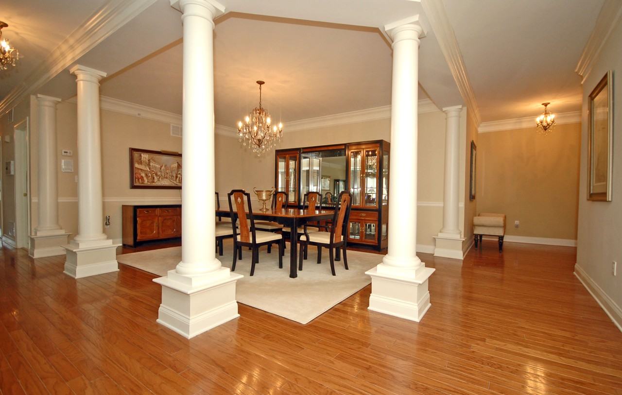 107 Holly Ln - Photo 2 of 22