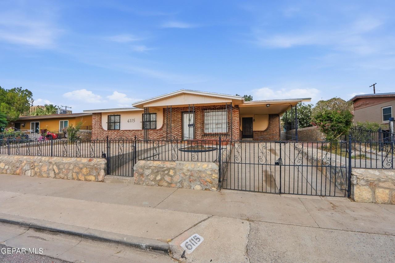 6115 Tesuque Dr - Photo 3 of 27