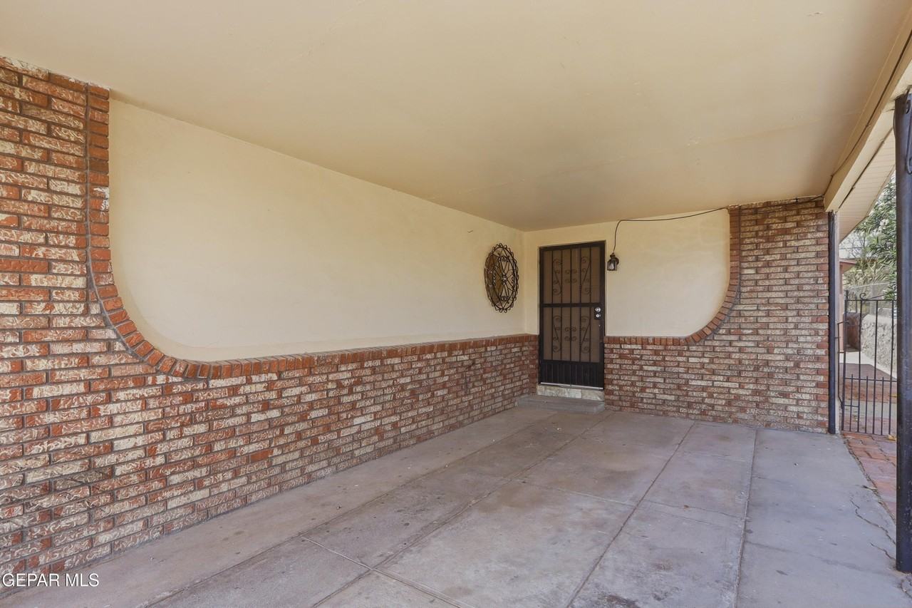 6115 Tesuque Dr - Photo 4 of 27