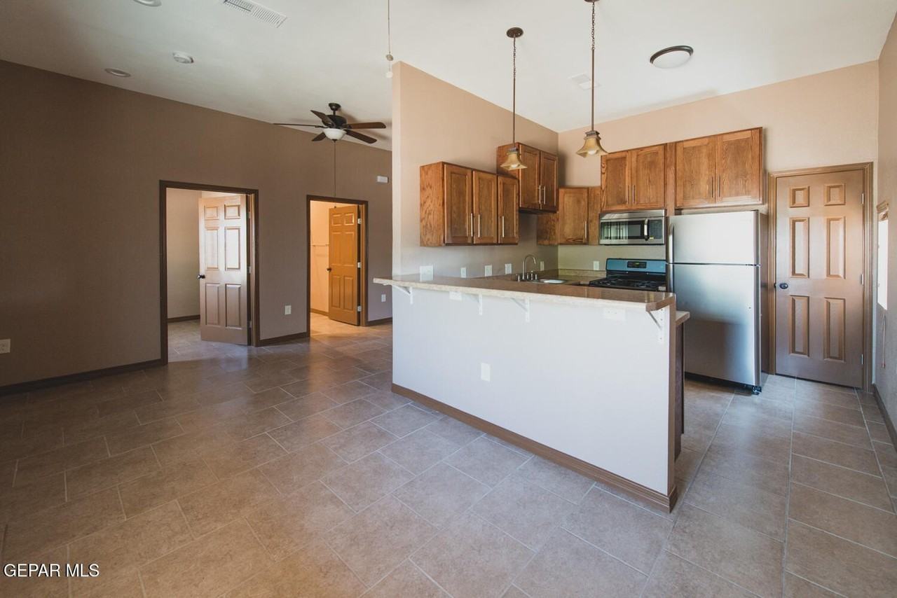 326 Coates Dr #B - Photo 2 of 27