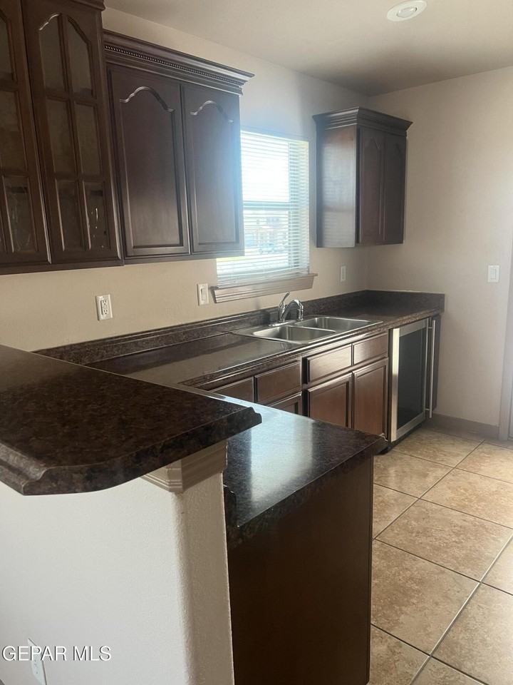 14236 Poets Rock Ln - Photo 3 of 17