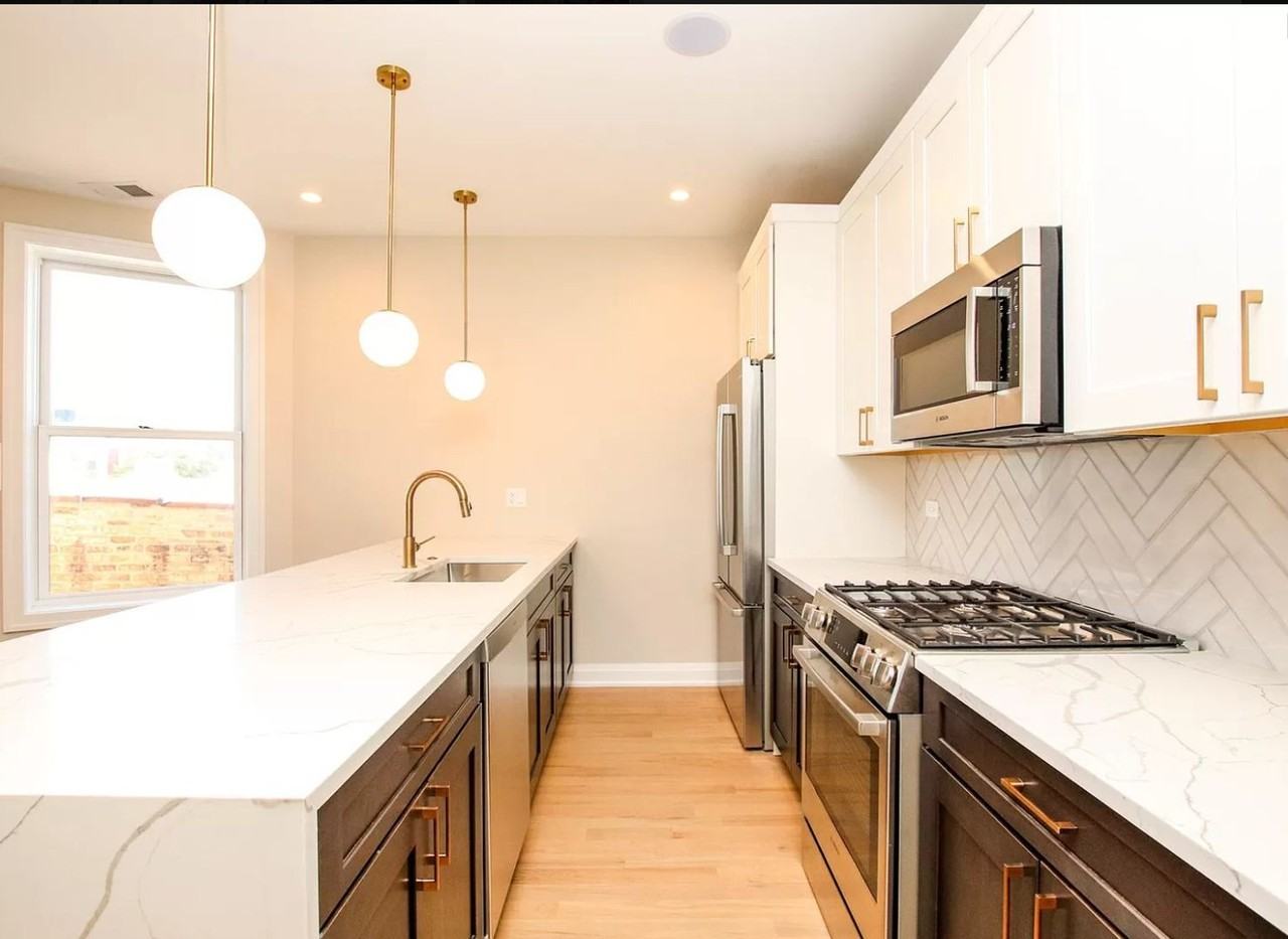 1225 W Addison St #3 - Photo 6 of 16