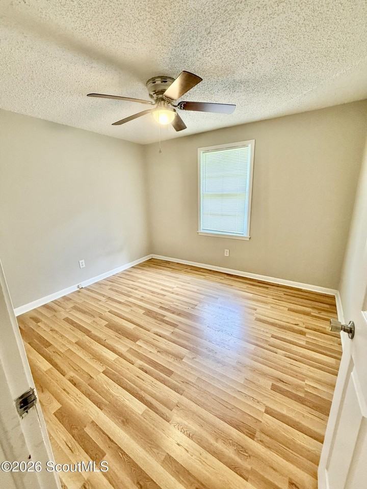 608 Linwood Dr - Photo 7 of 10