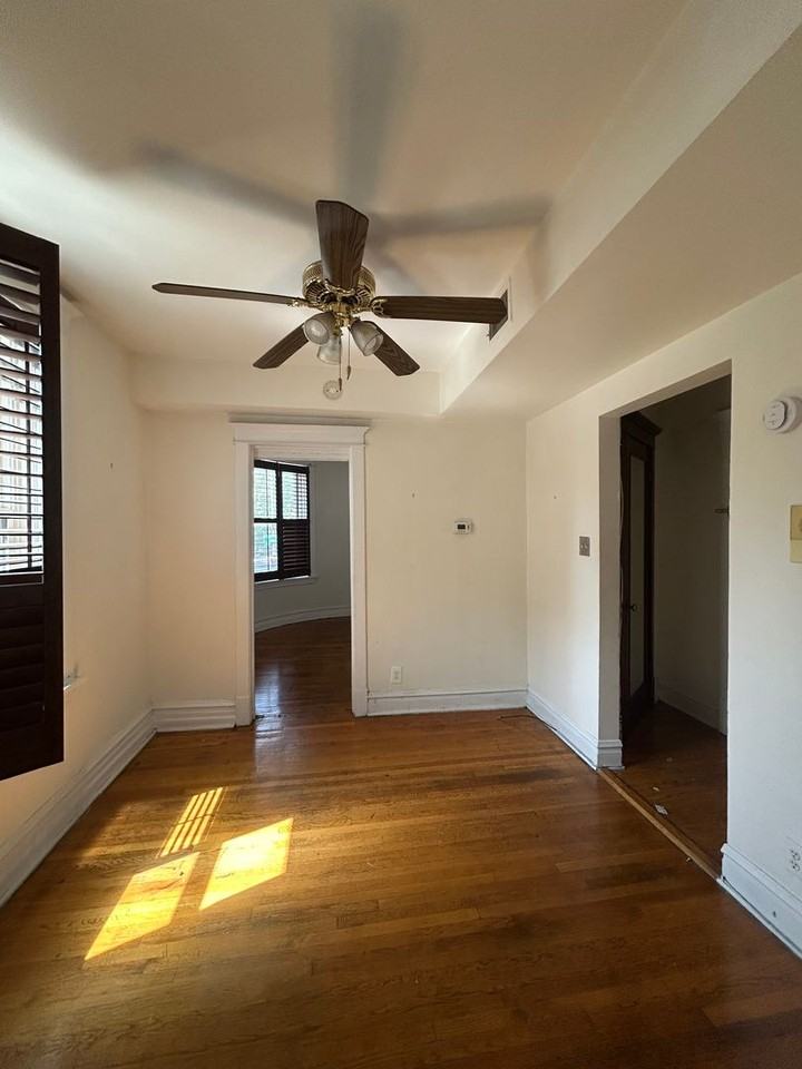 4157 N Damen Ave #2 - Photo 3 of 11