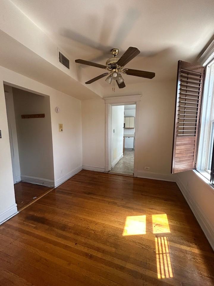 4157 N Damen Ave #2 - Photo 2 of 11