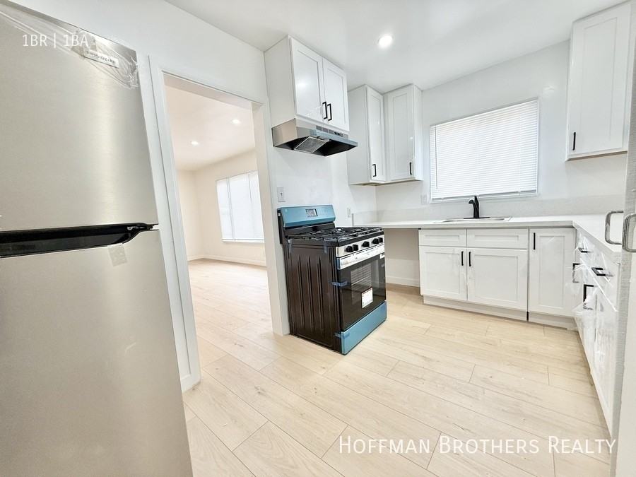 6083 Saturn St #6083 - Photo 2 of 7