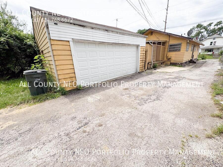 400 S Highland Ave - Photo 4 of 29