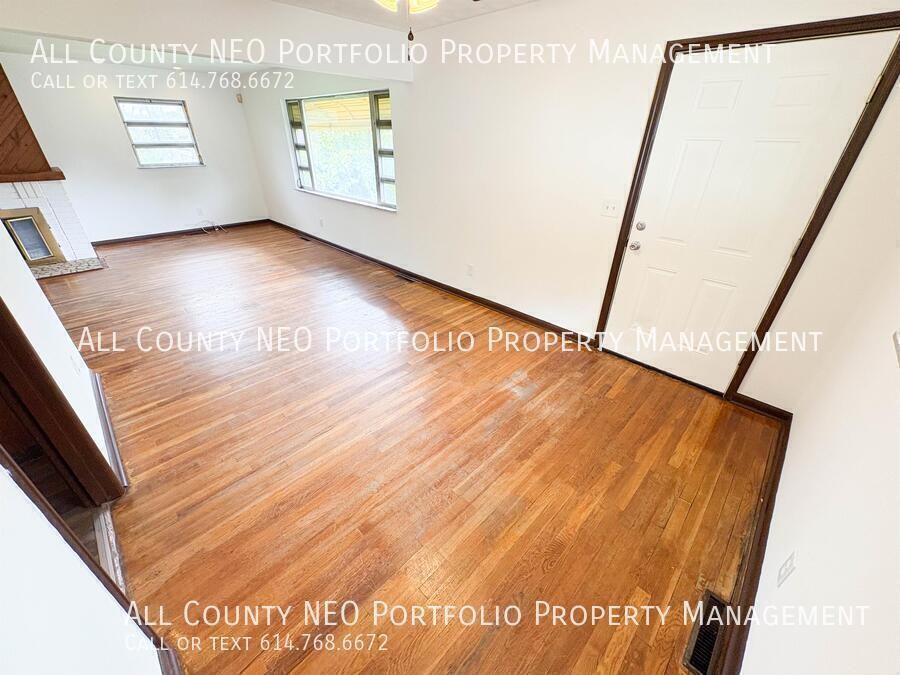 400 S Highland Ave - Photo 7 of 29