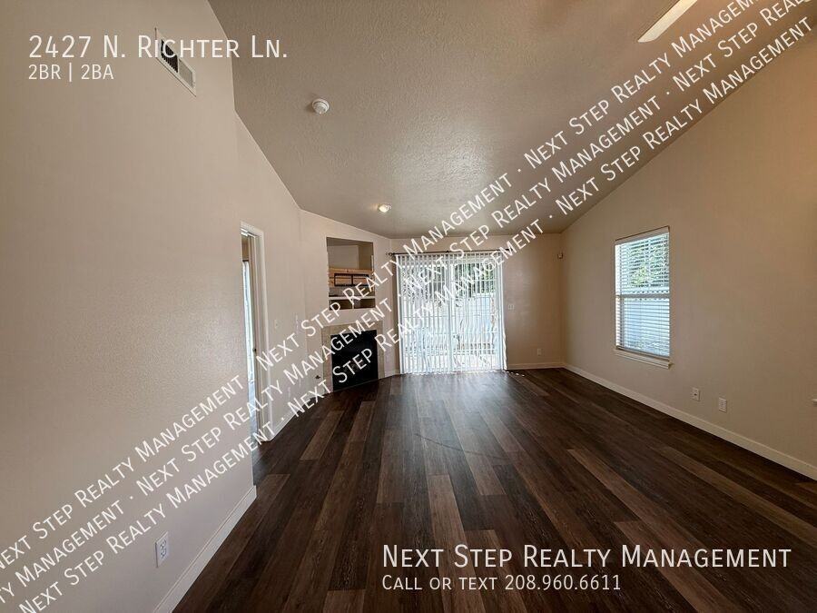 2427 N Richter Ln - Photo 2 of 14