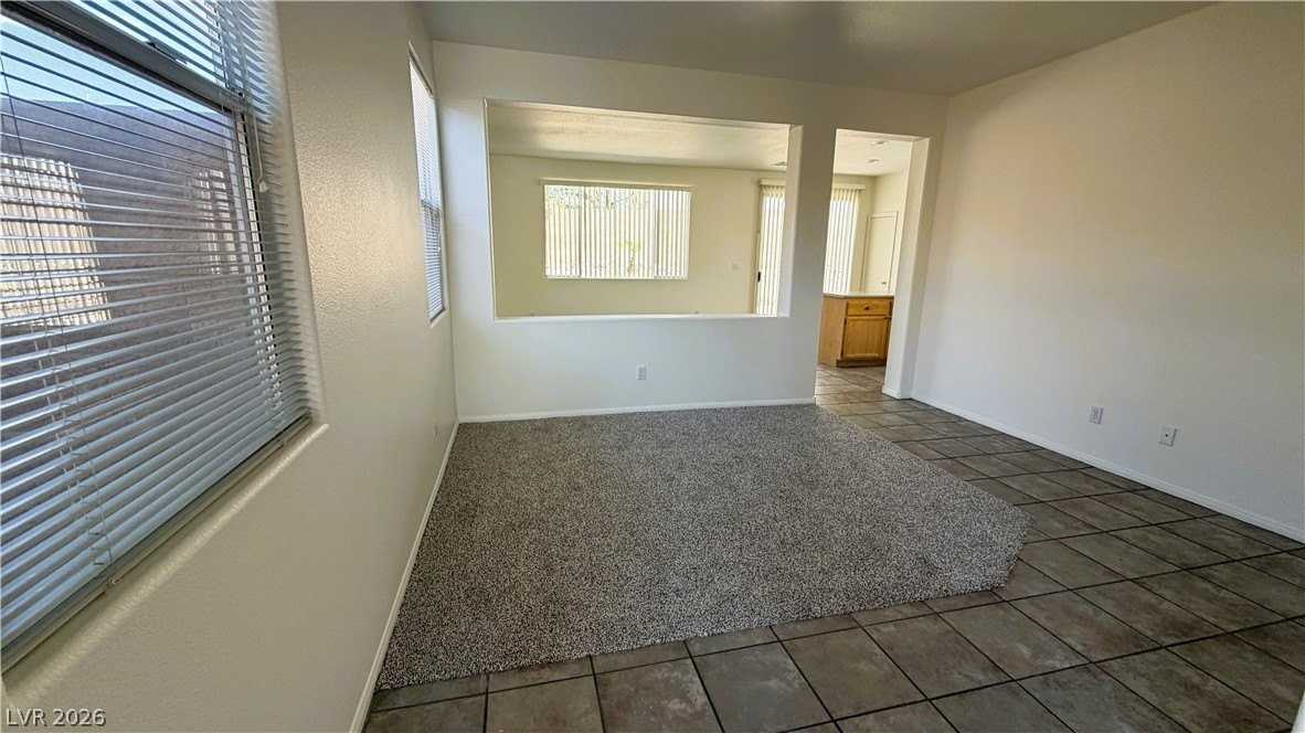 2424 Predera Ave - Photo 4 of 47
