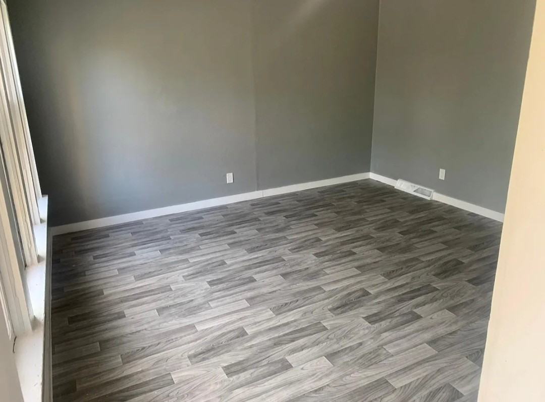 2526 W Grant St #2 - Photo 2 of 6