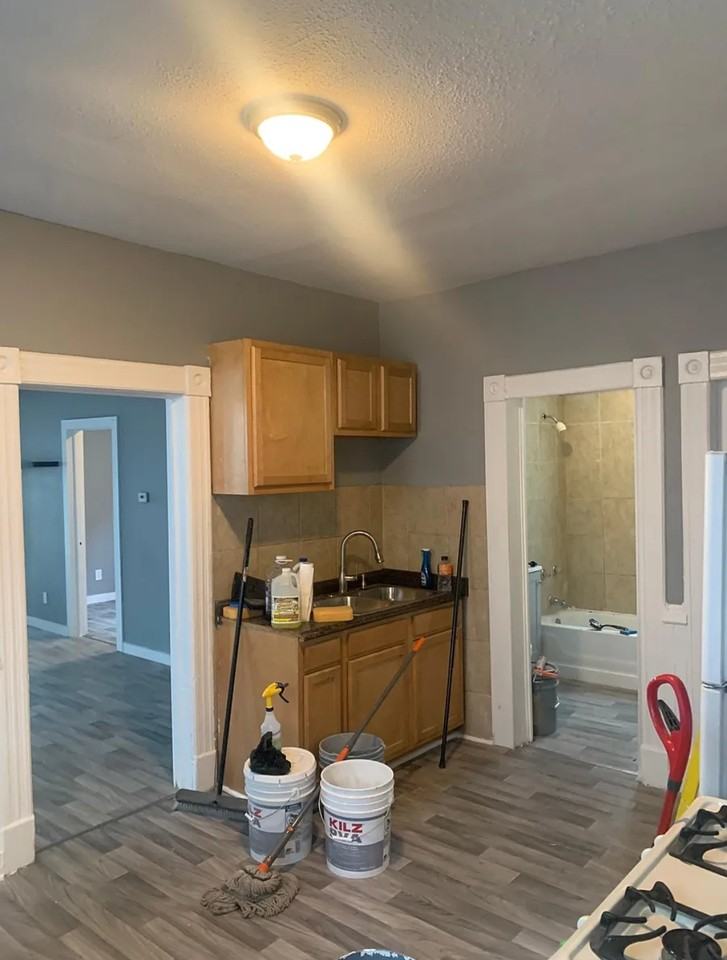 2526 W Grant St #2 - Photo 6 of 6