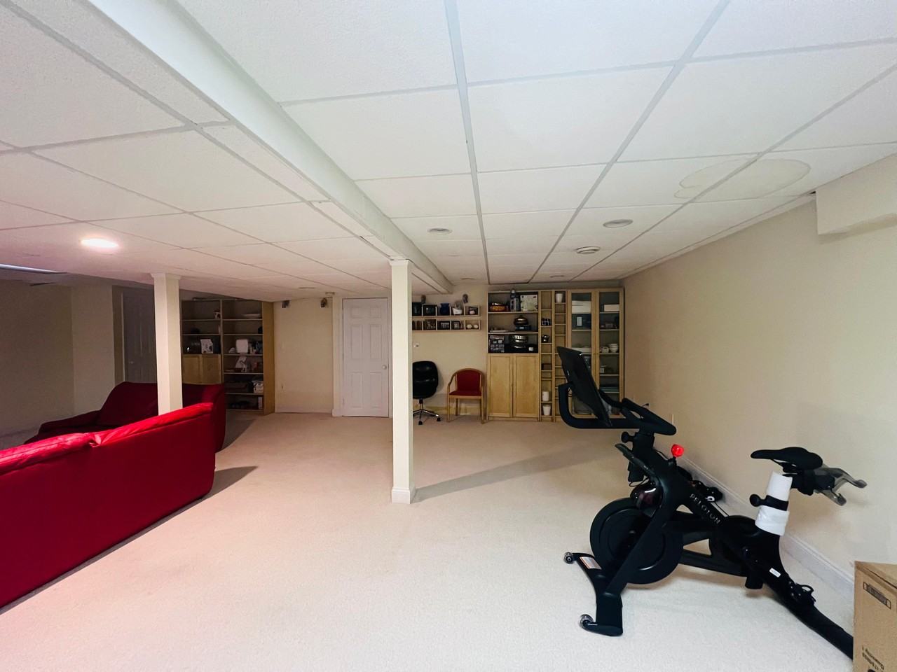 2914 Leslie Park Cir #NA - Photo 2 of 18