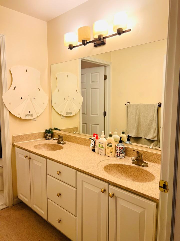 2914 Leslie Park Cir #NA - Photo 4 of 18