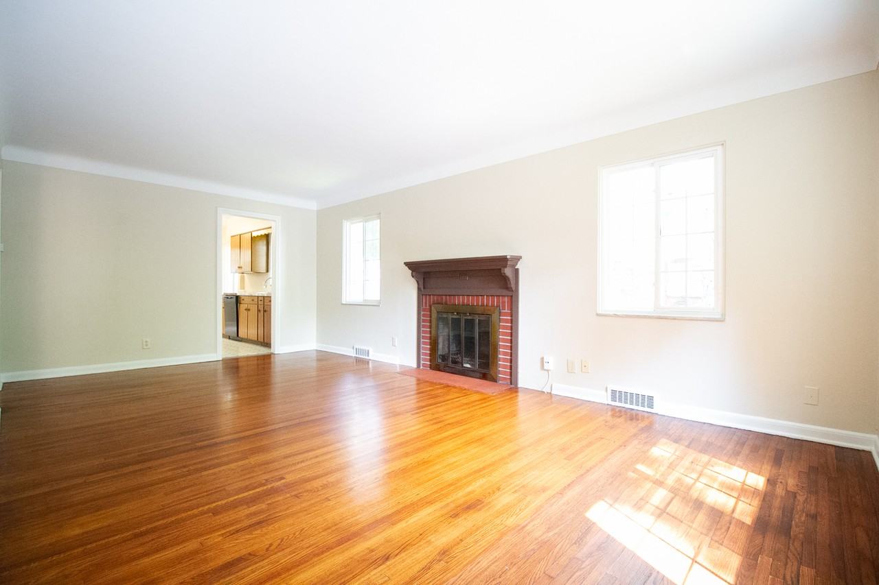 2424 Lambert Dr #NA - Photo 3 of 24