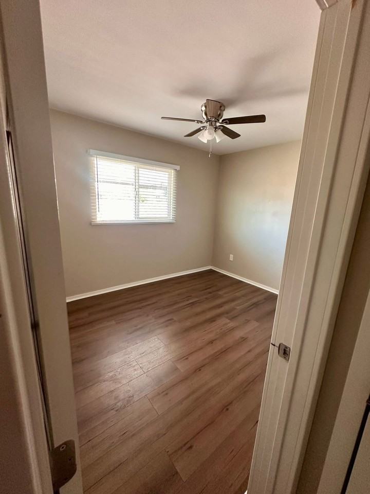 640 E Manor Dr #NA - Photo 4 of 11