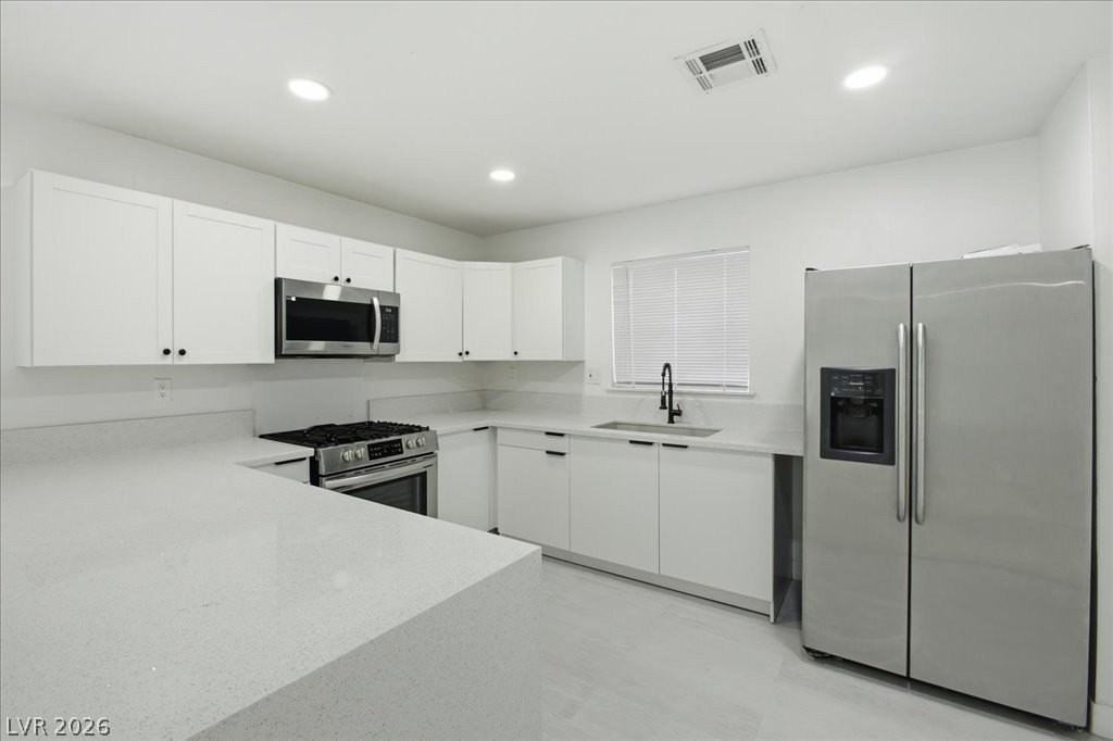 4013 Esmeralda Ave - Photo 2 of 14
