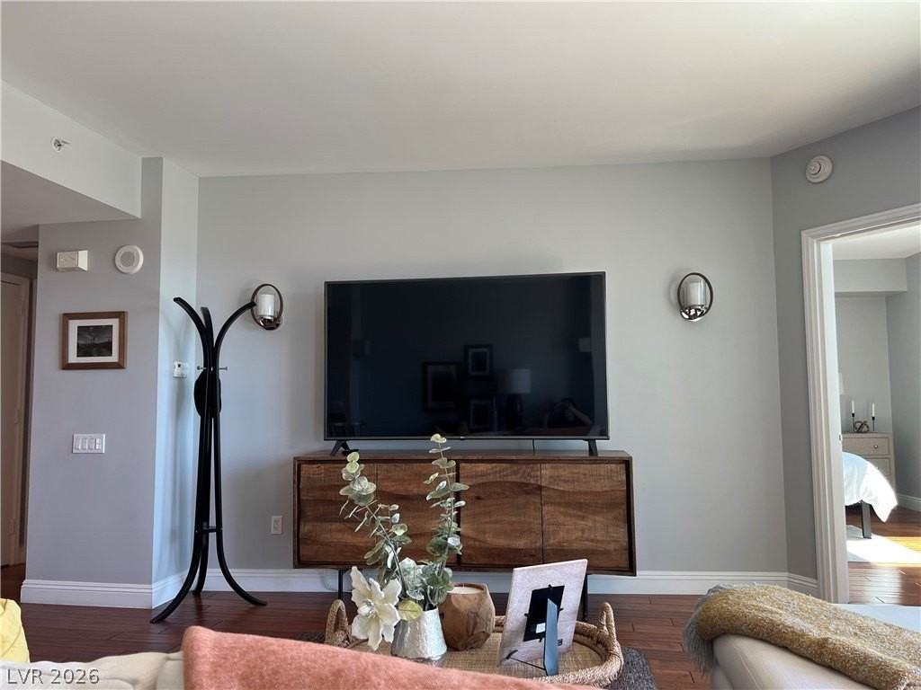 322 Karen Ave #805 - Photo 3 of 28