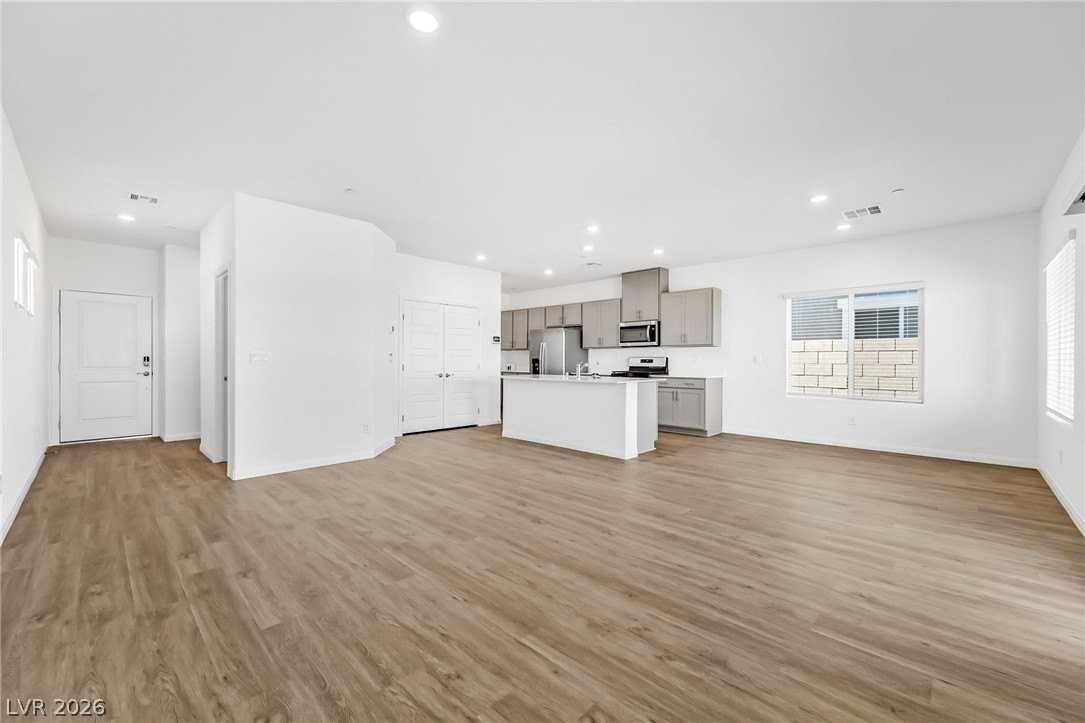 1111 Saffron Toucan Ln - Photo 4 of 20