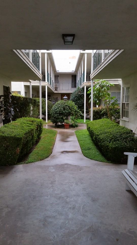 1124 N Louise St #F - Photo 5 of 16