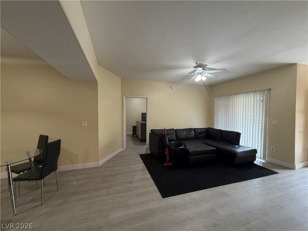 2291 W Horizon Ridge Pkwy #7141 - Photo 3 of 14