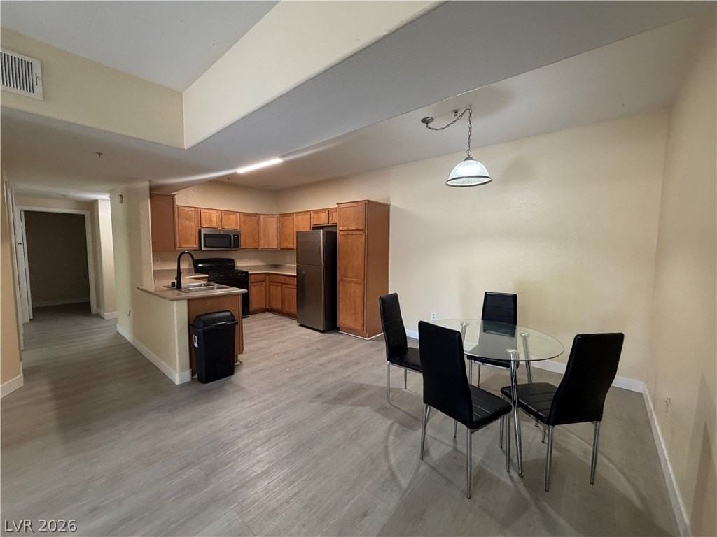 2291 W Horizon Ridge Pkwy #7141 - Photo 4 of 14