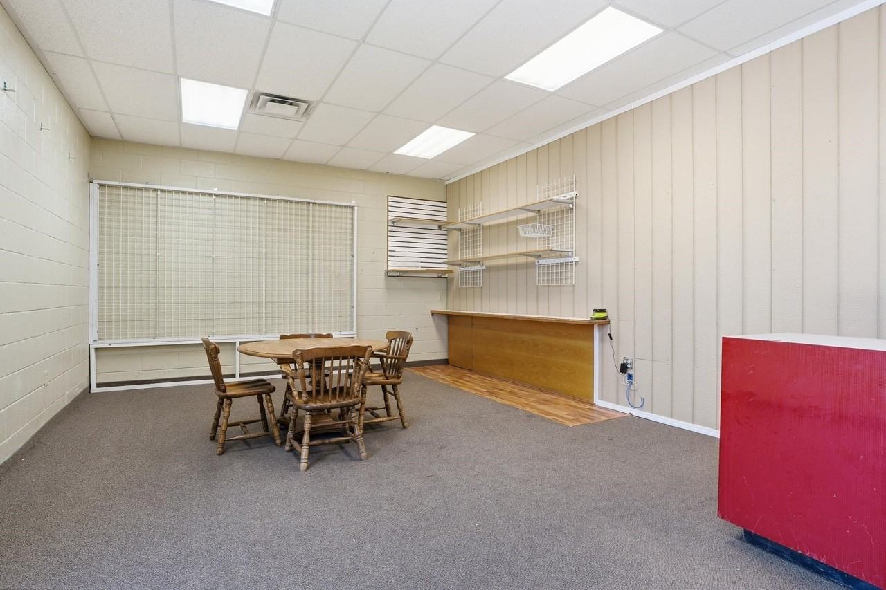 322 W Griffith Rd - Photo 4 of 25