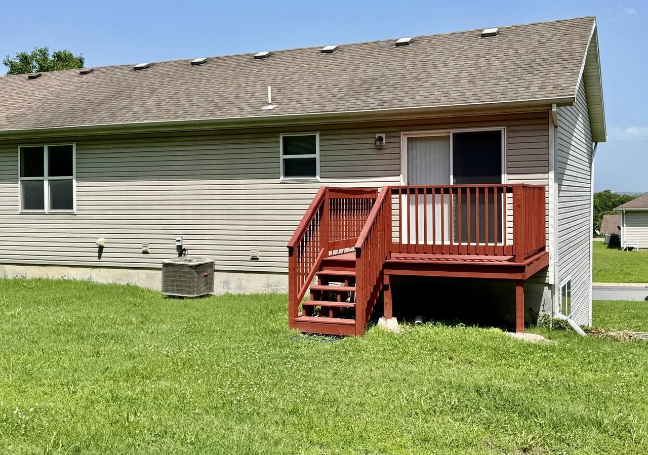 210 Forest Ln - Photo 2 of 19