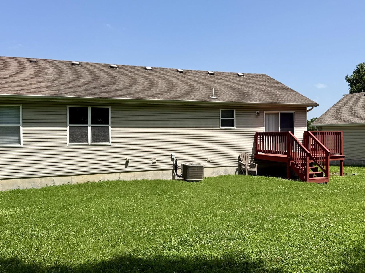 210 Forest Ln - Photo 3 of 19