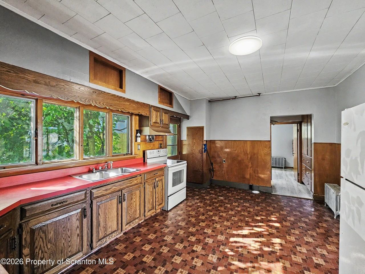 92 Fallbrook St #1stFL - Photo 5 of 13