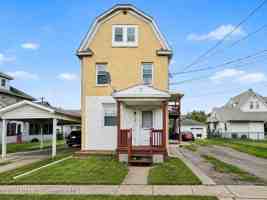 featured image of 3 Garrahan St #1stFL
