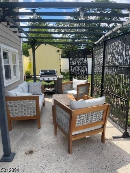 1407 River Rd - Photo 2 of 22