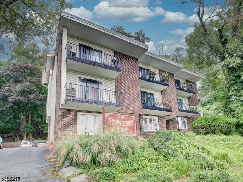 850 Bloomfield Ave