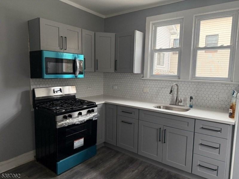 31 Tappan St #1 - Photo 3 of 9