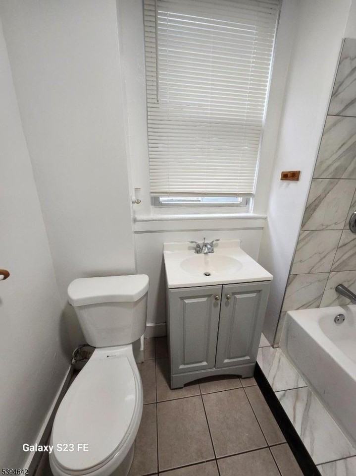 69 Seymour Ave #2 - Photo 3 of 16